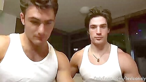 Sexy chick gets fucked by a huge cock