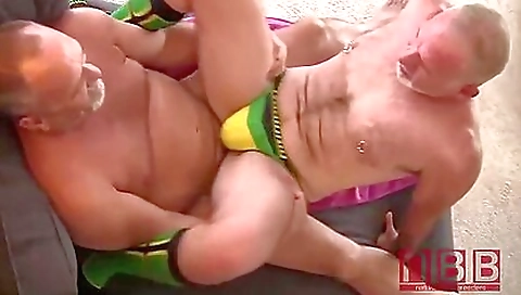 Slutty blonde gets creampie