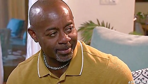 She's step mom gets fucked by her friend