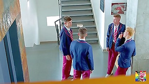 Sexy girl gets off with a dildoarian