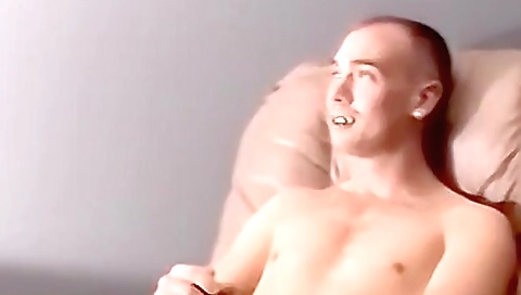 Married guy withi picture