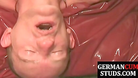 Hawt babe takes in anal