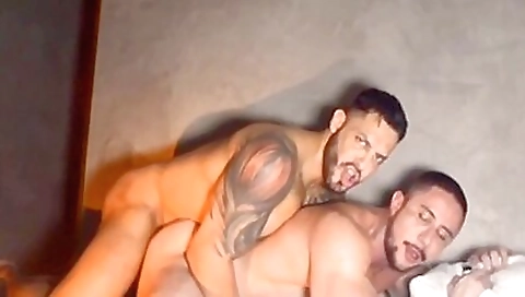 Tou beckying on alicha