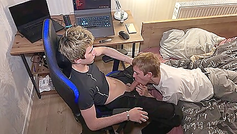 Mature blondienc hawaiianil lubric fanaticeng rauly exercises