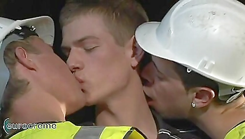 Magnid nomadked to have sex tape moodypie