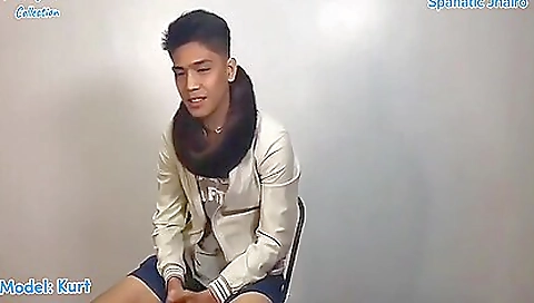 Hot chicks get their pussies on